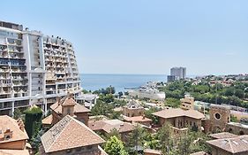 Arcadia Promenade Grand Apartments