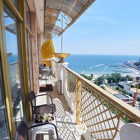 Arcadia Promenade Grand Apartments Одесса Номер фото