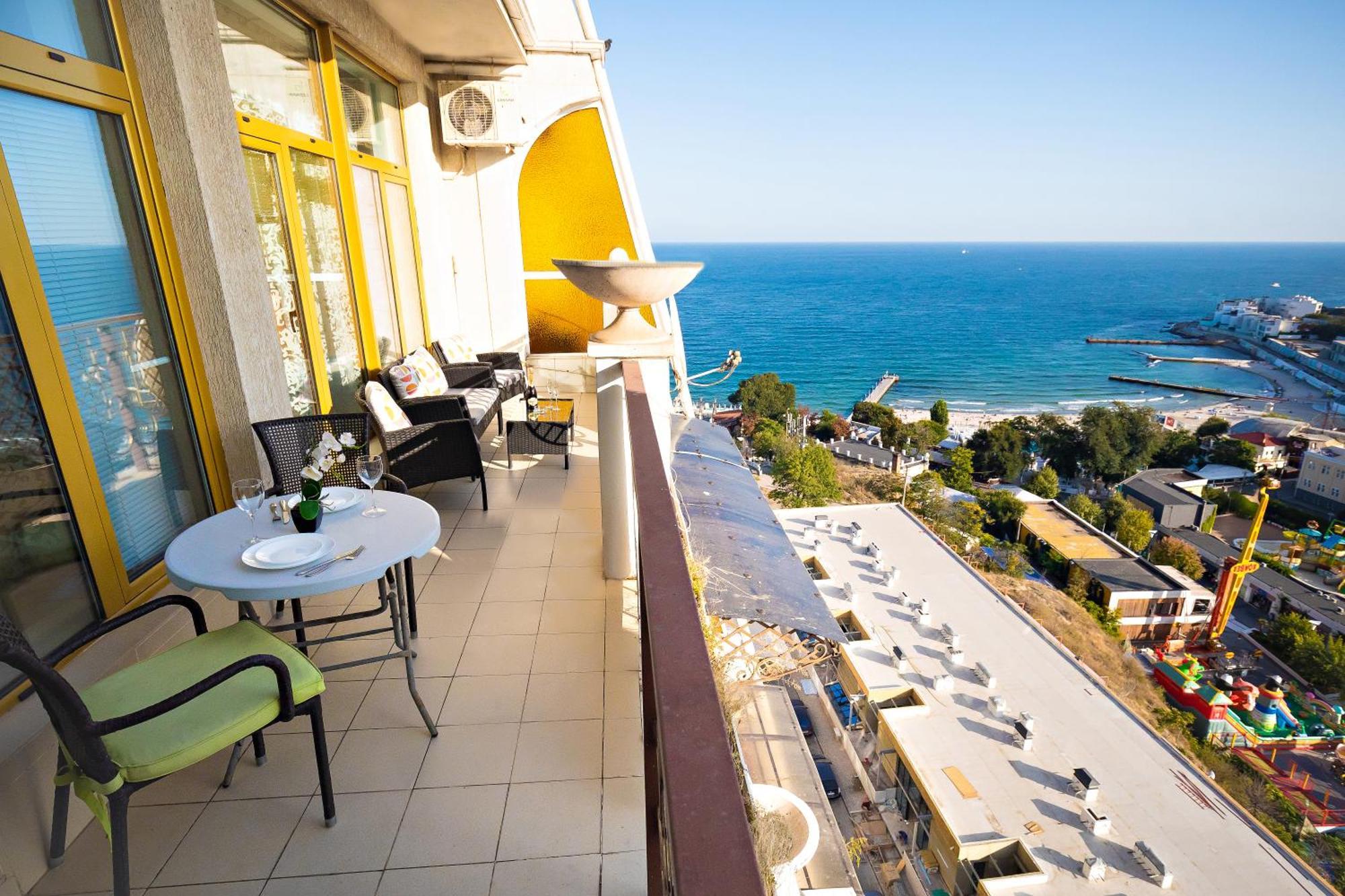 Arcadia Promenade Grand Apartments Одесса Номер фото