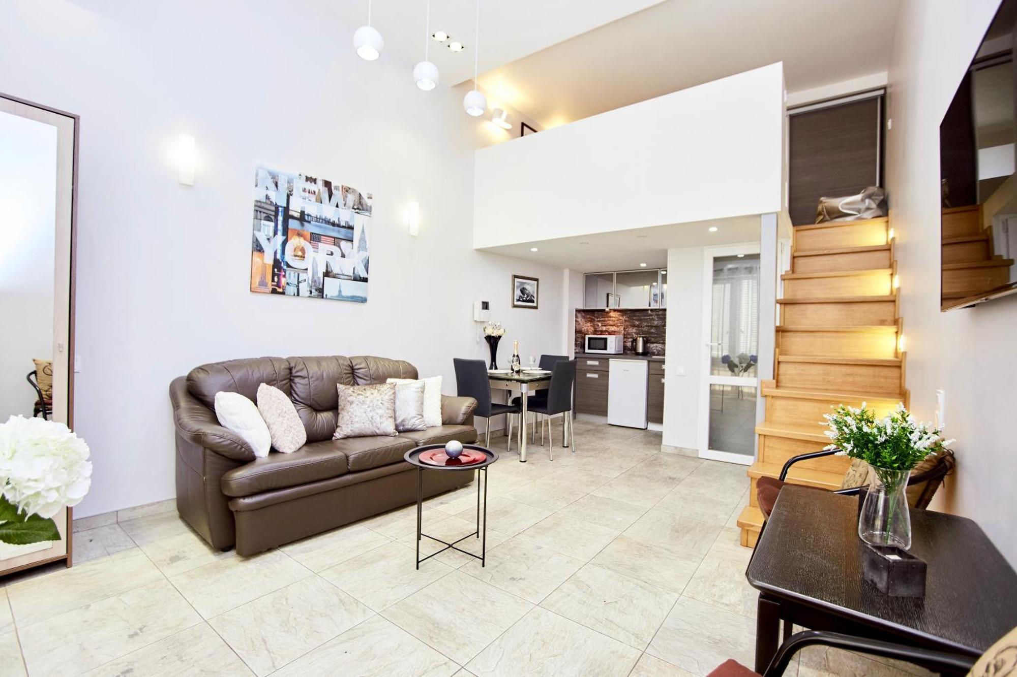 Arcadia Promenade Grand Apartments Одесса Номер фото
